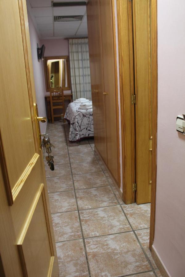 Auberge de jeunesse La Posa à Villar del Arzobispo Extérieur photo