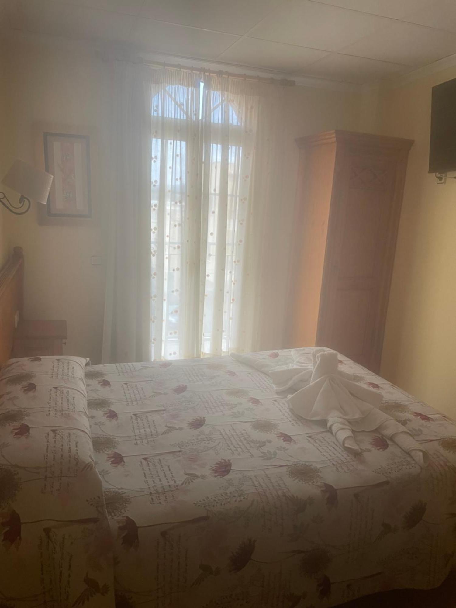 Auberge de jeunesse La Posa à Villar del Arzobispo Extérieur photo